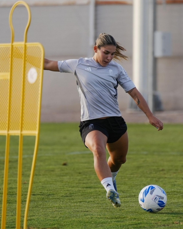 Las rojiblancas buscarán la victoria en la final (GRANADA CF)
