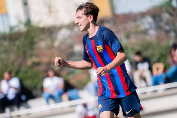 Pedro Rodríguez celebra un gol con el puño cerrado (FCBMASIA)