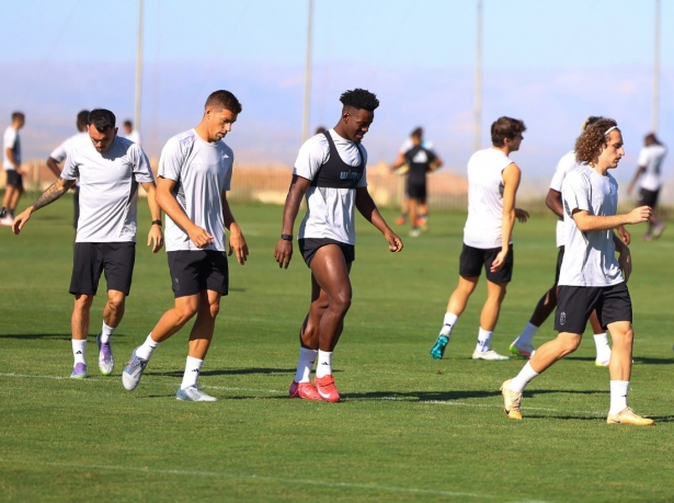 Los nuevos ya trabajan a pleno rendimiento (J. AZCOYTIA)
