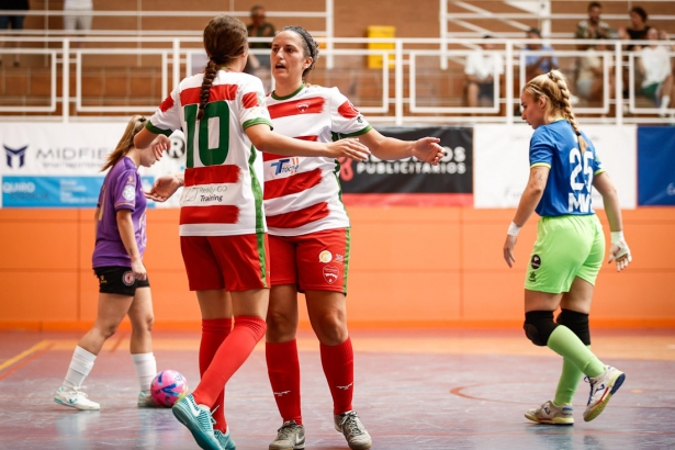 Bien estreno en Segunda División Femenina del Granada FS (FRANCISCO NEYRA / A360 COMUNICACIONES)