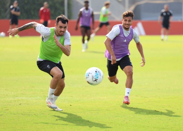 El equipo ha trabajado con intensidad pensando en el próximo encuentro (J. AZCOYTIA)