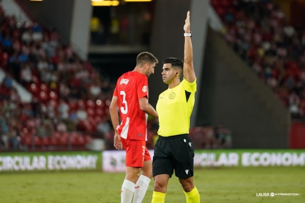 Miguel González arbitrará el encuentro ante los donostierras (LALIGA)
