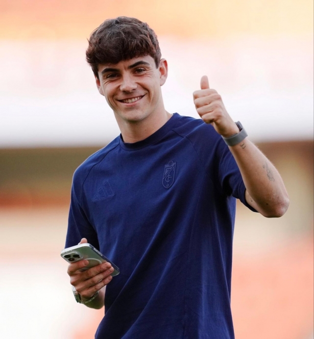 Pablo Sáenz esperó su oportunidad en el banquillo (GRANADA CF)