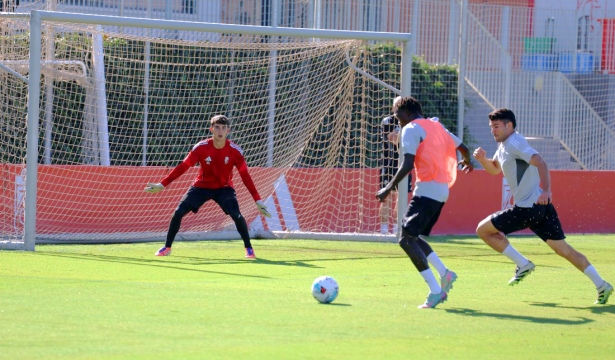 Iker García ha trabajado ya con el primer equipo (J. AZCOYTIA)