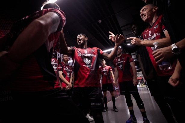 El Coviran ha formado una plantilla multicultural (COVIRAN GRANADA) El Coviran ha formado una plantilla multicultural (COVIRAN GRANADA)