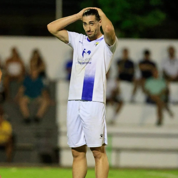 Ruben Osuna durante el partido ante.el Cuevas CF (UD MARACENA)