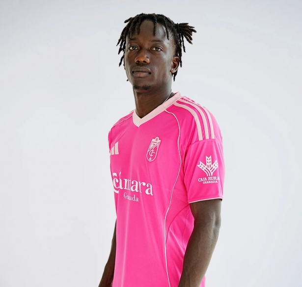 El Granada lucirá una cuarta equipación rosa (GRANADA CF)