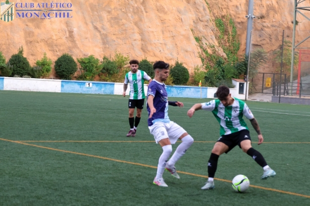 El Atlético Monachil derrotó al Villanueva Mesía (MANU LÓPEZ/ATLÉTICO MONACHIL)
