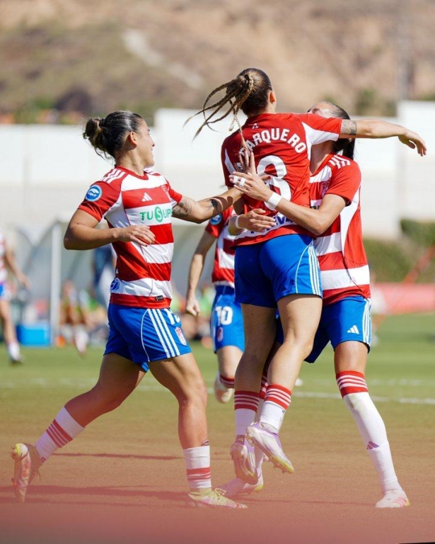 Las rojiblancas buscarán mantener el tipo ante el Barça (GRANADA CF)