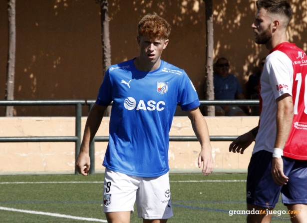 El Motril quiere seguir en lo más alto de la tabla (J. PALMA)