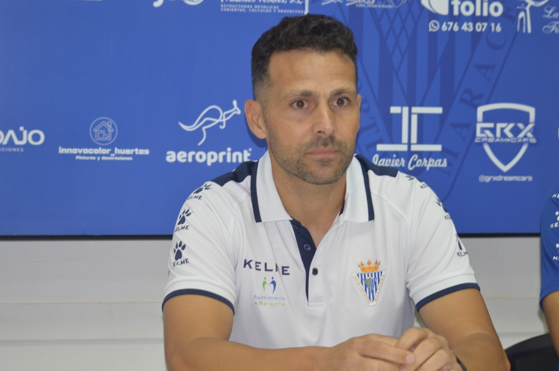 El entrenador de la UD Maracena, Javier Vilaseca (D. CONTRERAS) El entrenador de la UD Maracena, Javier Vilaseca (D. CONTRERAS)