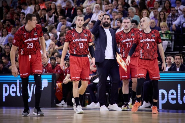 Ramón Díaz sigue confiando en el trabajo del equipo (COVIRAN GRANADA)