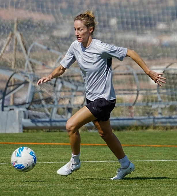 Las rojiblancas quieren traerse la victoria de Madrid (GRANADA CF) Las rojiblancas quieren traerse la victoria de Madrid (GRANADA CF)