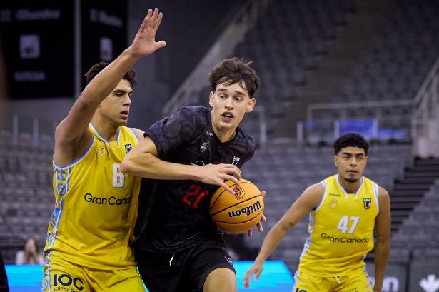 Los granadinos encajaron la primera derrota del curso (COVIRAN GRANADA) Los granadinos encajaron la primera derrota del curso (COVIRAN GRANADA)