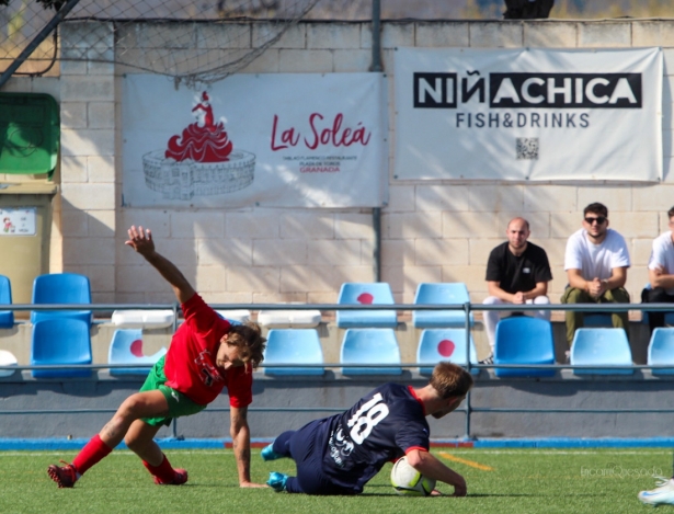 Vandalia y Salar disputaron un intenso partido (ENCARNI QUESADA) Vandalia y Salar disputaron un intenso partido (ENCARNI QUESADA)