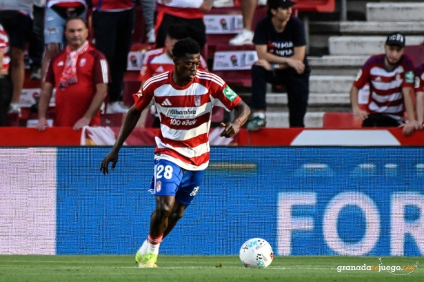 El Granada recibirá al Ceuta el domingo 7 de diciembre (J.M. BALDOMERO)