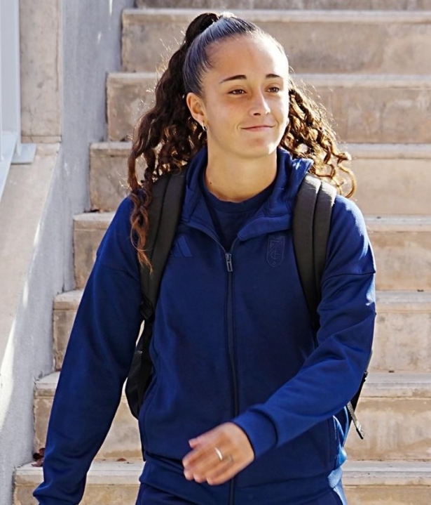 Sierra se está adaptando al equipo sin problemas (GRANADA CF) Sierra se está adaptando al equipo sin problemas (GRANADA CF)