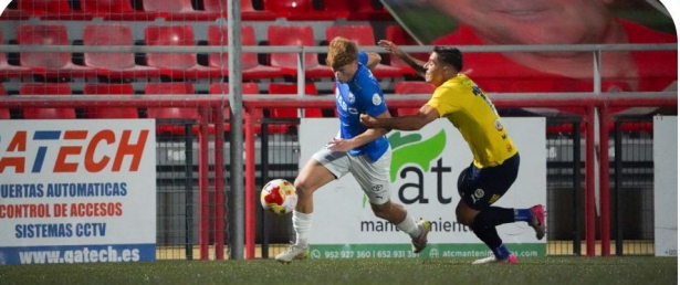 Cameron fue el mejor de los costeros (CF MOTRIL) Cameron fue el mejor de los costeros (CF MOTRIL)