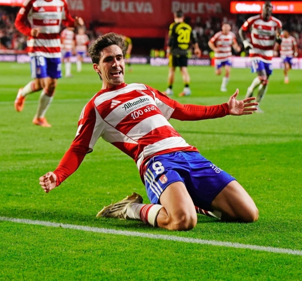 Alemañ volvió a ser decisivo con su gol (GRANADA CF) Alemañ volvió a ser decisivo con su gol (GRANADA CF)