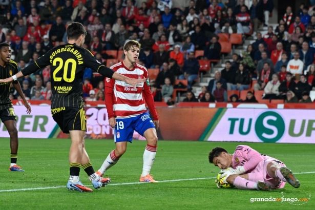 Pascual volvió a marcar (J.M. BALDOMERO) Pascual volvió a marcar (J.M. BALDOMERO)
