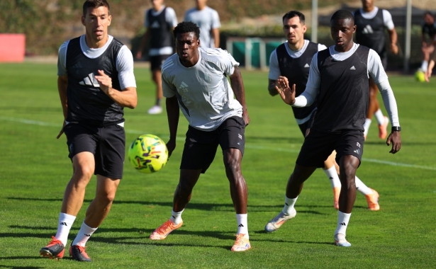 El equipo sigue trabajando con intensidad (J. AZCOYTIA) El equipo sigue trabajando con intensidad (J. AZCOYTIA)