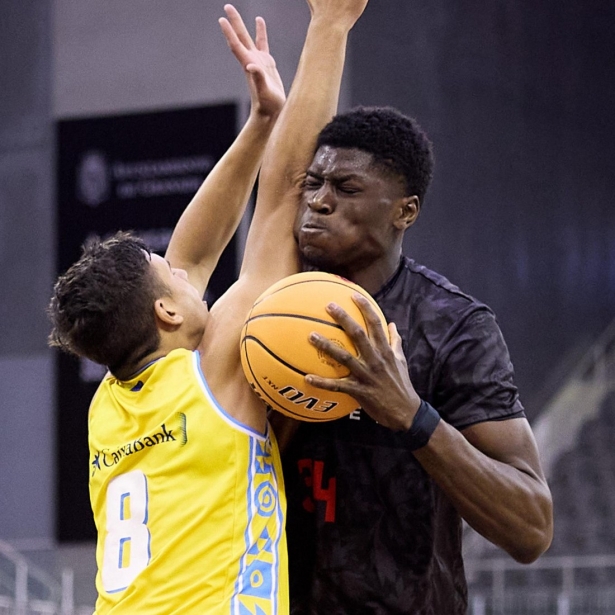 Los rojinegros quieren reencontrarse con la victoria (COVIRAN GRANADA) Los rojinegros quieren reencontrarse con la victoria (COVIRAN GRANADA)