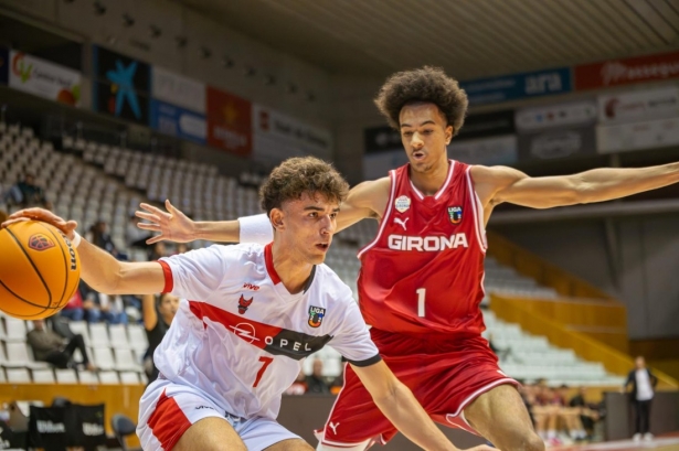 Los rojinegros encajan una nueva derrota (COVIRAN GRANADA) Los rojinegros encajan una nueva derrota (COVIRAN GRANADA)