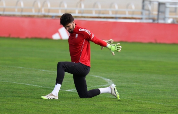 Astralaga ocupará la portería del Granada (J. AZCOYTIA) Astralaga ocupará la portería del Granada (J. AZCOYTIA)