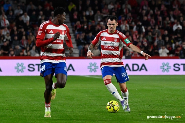 Sola está siendo uno de los jugadores más destacados del equipo (J.M. BALDOMERO)