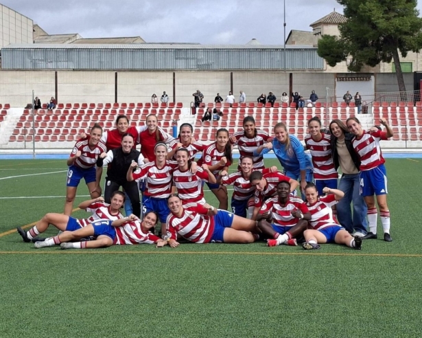 Las rojiblancas prolongan su buena racha (GRANADA CF)