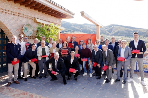 Los socios más ilustres han recibido su reconocimiento (GRANADA CF)
