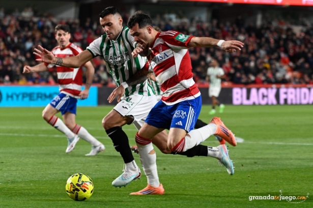 El Granada no pudo consumar la remontada (J.M. BALDOMERO)