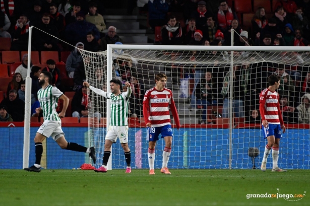 Al Granada le sigue costando ganar (J.M. BALDOMERO)