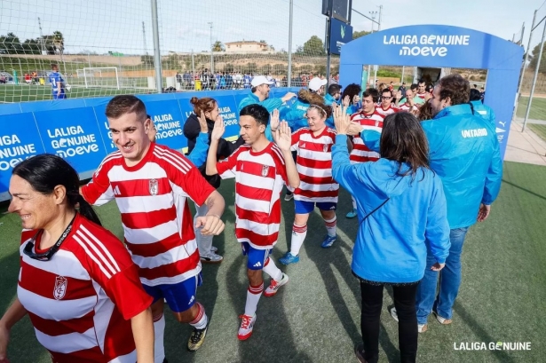 Los rojiblancos no pudieron sumar victorias (GRANADA CF) Los rojiblancos no pudieron sumar victorias (GRANADA CF)