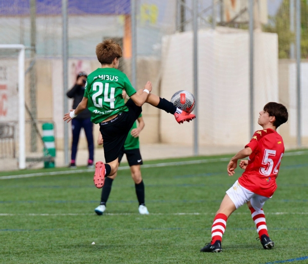 El CF Alhendín lidera la Primera Andaluza Infantil (JOSÉ ANDRÉS FERNÁNDEZ)