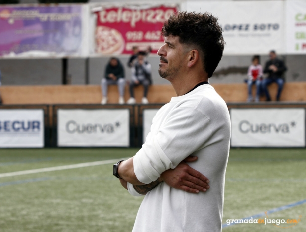 El entrenador del Churriana CF, Leví Cantero (J. PALMA)