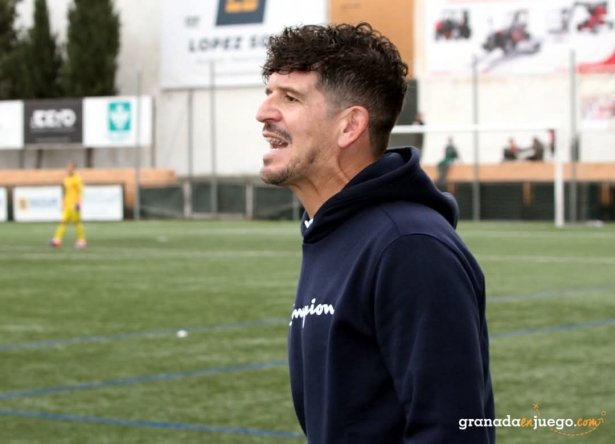 El entrenador del Churriana CF, Leví Cantero (J. PALMA)