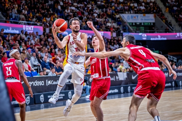 Costa ha dejado buenas sensaciones en su debut con la Selección (FEB)