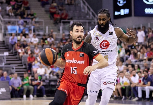 Costa espera que el equipo logre la victoria ante el Zaragoza (COVIRAN GRANADA)