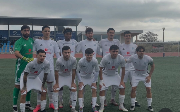 Once inicial del CD Santa Fe ante Málaga Juniors) MÁLAGA JUNIORS) Once inicial del CD Santa Fe ante Málaga Juniors) MÁLAGA JUNIORS)