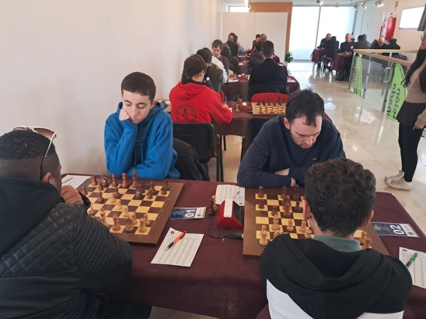 (AJEDREZ LA ZUBIA) (AJEDREZ LA ZUBIA)