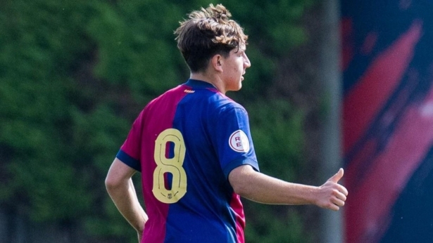 El granadino sigue llamando la atención en la cantera del Barça 