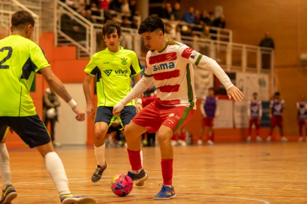 El Sima Granada quiere doblegar al líder (ÁNGEL RODRÍGUEZ/GRFS)