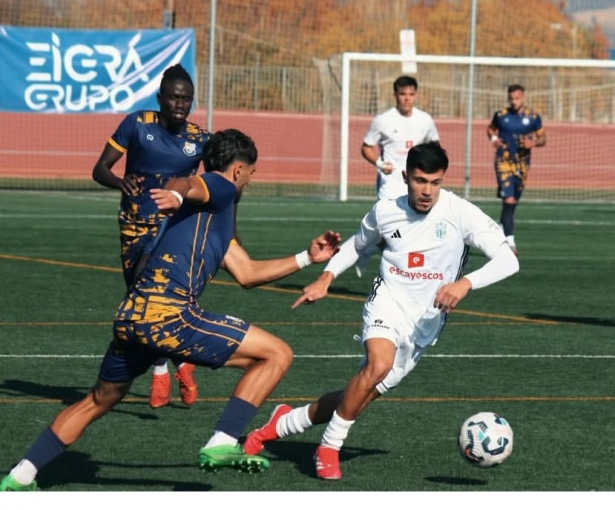 El Santa Fe cayó derrotado ante el Atlético Marbella (ARI JEREZ/ARCHIVO) El Santa Fe cayó derrotado ante el Atlético Marbella (ARI JEREZ/ARCHIVO)