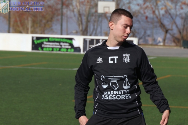 Emilio García durante un partido de esta temporada (MANU LÓPEZ/ATLÉTICO MONACHIL) Emilio García durante un partido de esta temporada (MANU LÓPEZ/ATLÉTICO MONACHIL)
