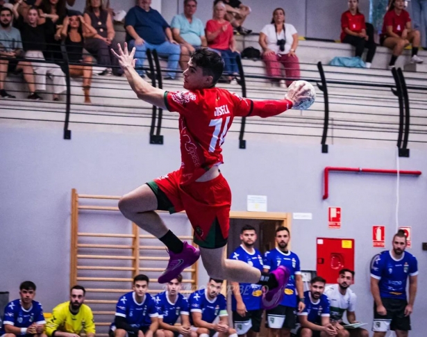 (BM CIUDAD DE GRANADA)