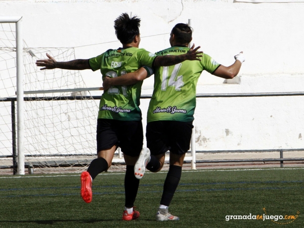 El Huétor Vega quiere cerrar el año con una alegría (J.PALMA)