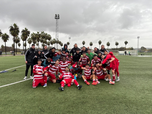 El Granada juvenil celebra su clasificación para la Copa del Rey (YOUSSEF B.)