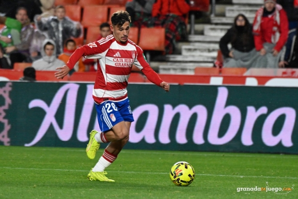 Rodelas aprovechó al máximo sus minutos sobre el césped (J.M. BALDOMERO)