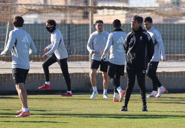 El equipo está de vuelta al trabajo (J. AZCOYTIA)